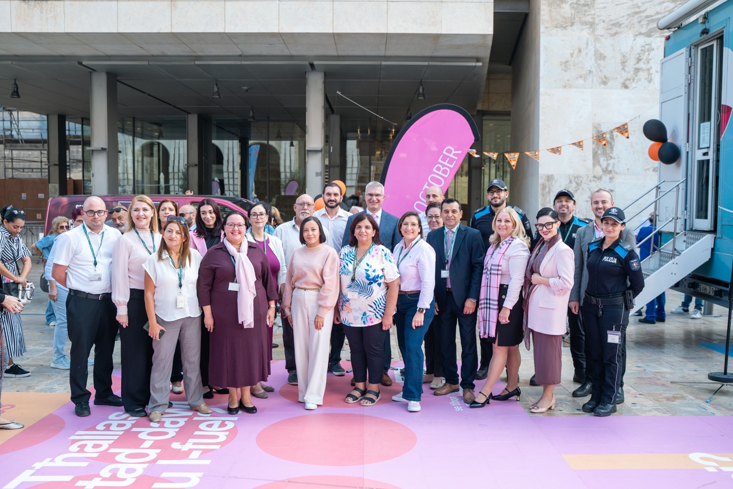 STQARRIJA MILL-UFFIĊĊJU TAL-ISPEAKER L-Ispeaker Carmelo Abela jingħaqad mal-inizjattiva Pink October u Movember